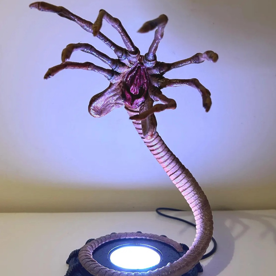 Alien Facehugger Lamp Nightlig - Lighting Decoration Ideas 评论和价格